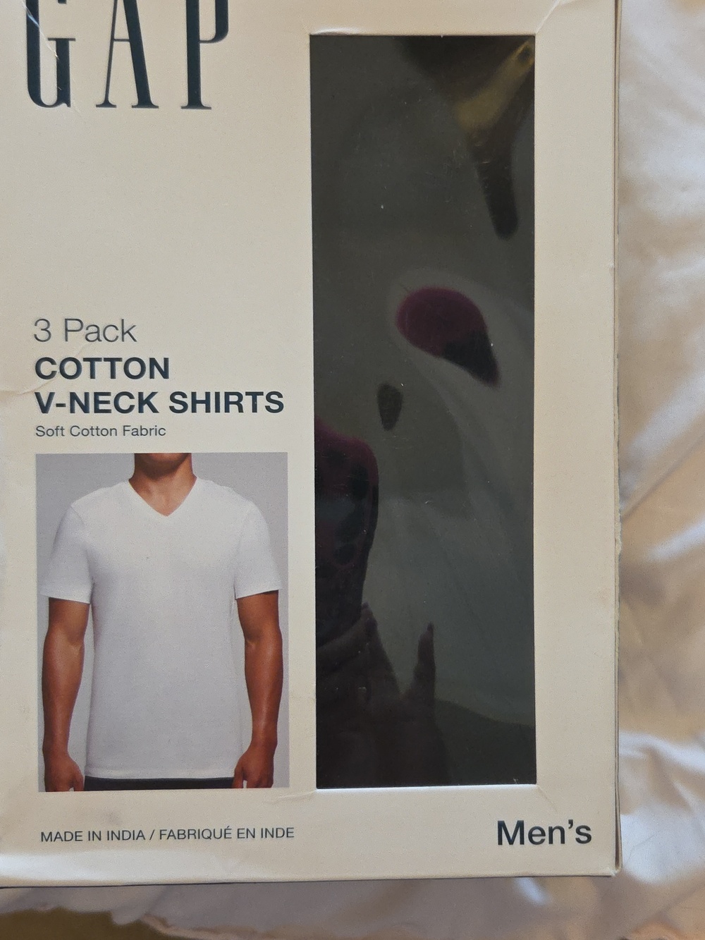 New In Box GAP Men's Black V-Neck Cotton T-Shirt (3 Pack)